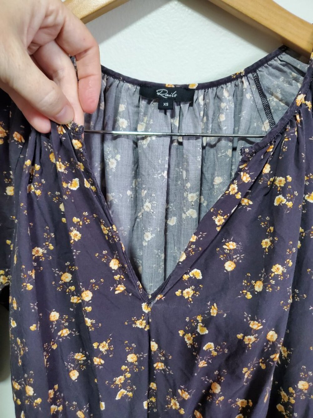 RAILS Sal Midi Dress Dark Romantic Floral XS 3/4 Puff Sleeve Ruffle Clasp Neck - Picture 3 of 16